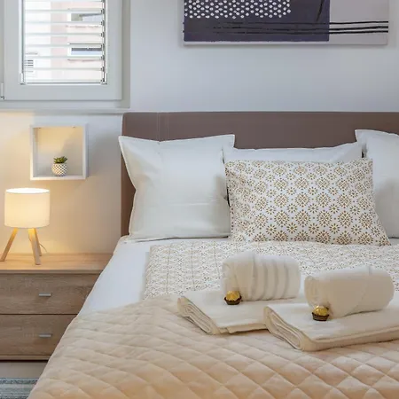 Sky, Free Private Parking Lejlighed *