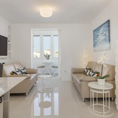 Sky, Free Private Parking * Makarska