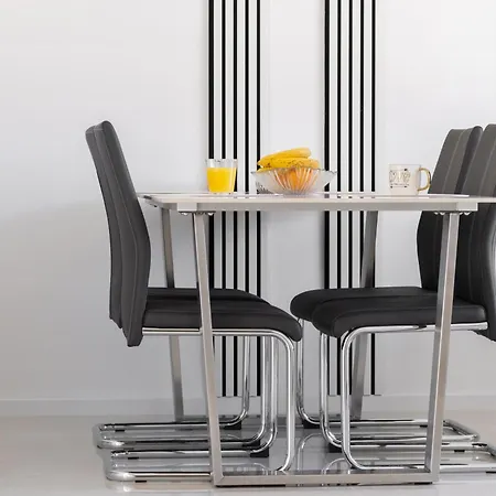 Sky, Free Private Parking 公寓